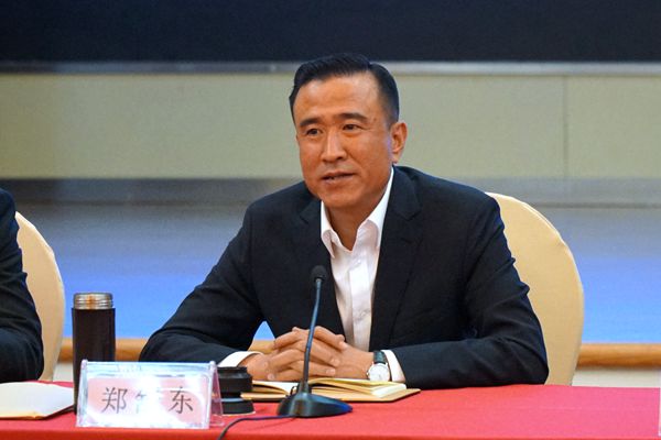 刘跃华董事长发言喜旺肉类食品有限公司闫德中总经理发言南山集团有限